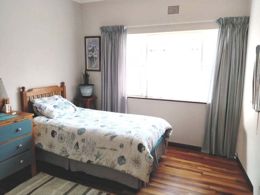 To Let 5 Bedroom Property for Rent in Linkside Western Cape